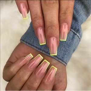 Meet your Posher, April